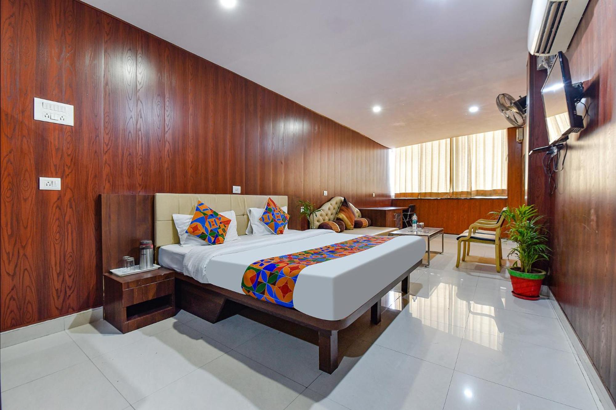 Hotel Vandana Palace Kota  Kültér fotó